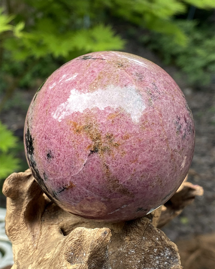 RHODONITE